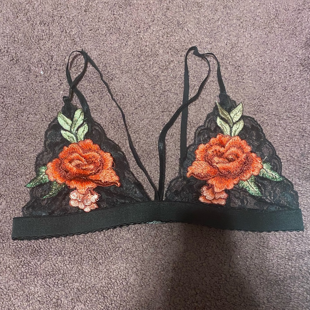 NWOT SHEIN lace bralette size M